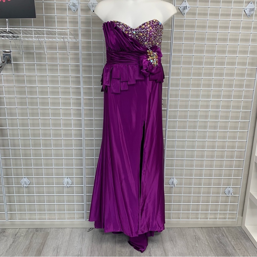 Tony Bowls JEWELED Y2k Strapless Purple Formal Gown. Size 16
